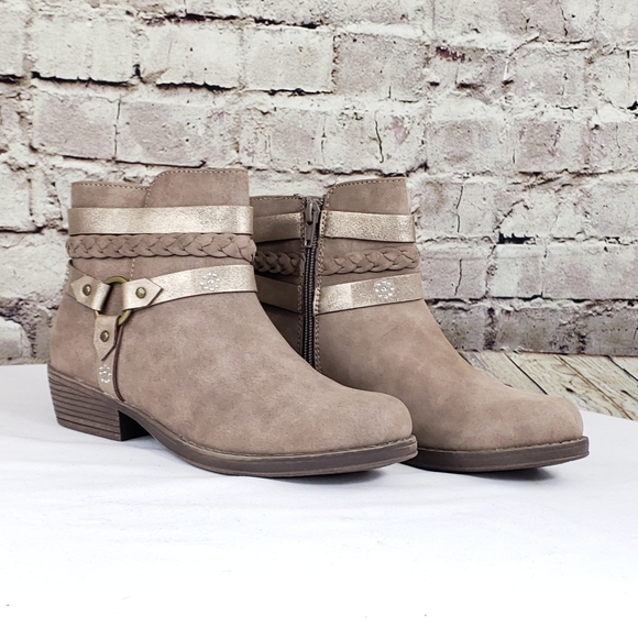 Authentic American Heritage Other - Girl's ankle boots